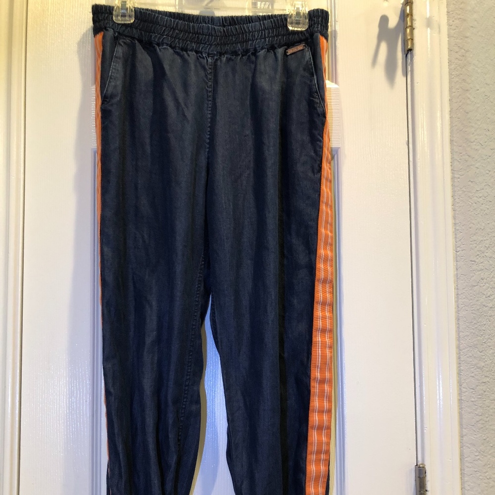 Sweaty Betty Light-weight Dark Blue Chambray Twilight 7/8 Trouser Medium